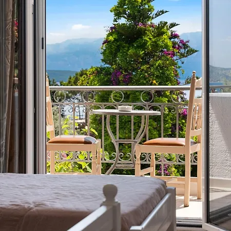 Hotel Alexandros B 2*