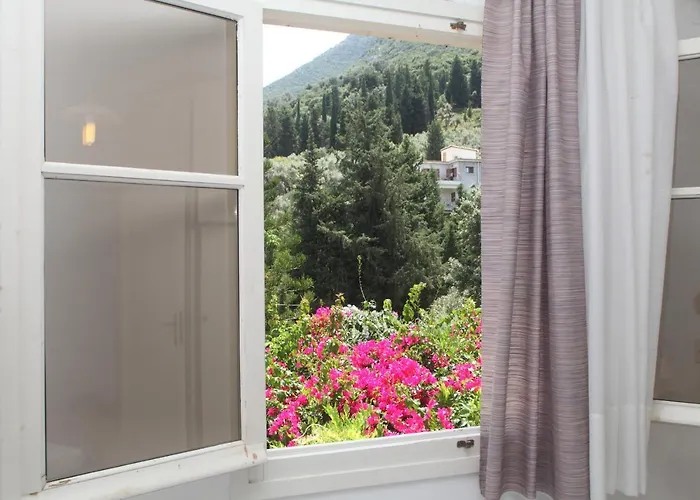 Hotel Alexandros B 2*