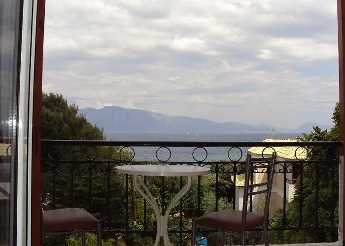 Alexandros B Hotel 2*